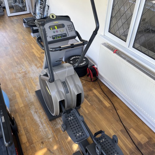 Technogym cross traîner - technogym,