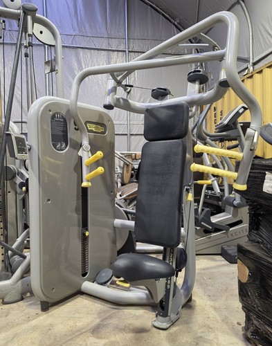 Technogym chest press used - technogym,